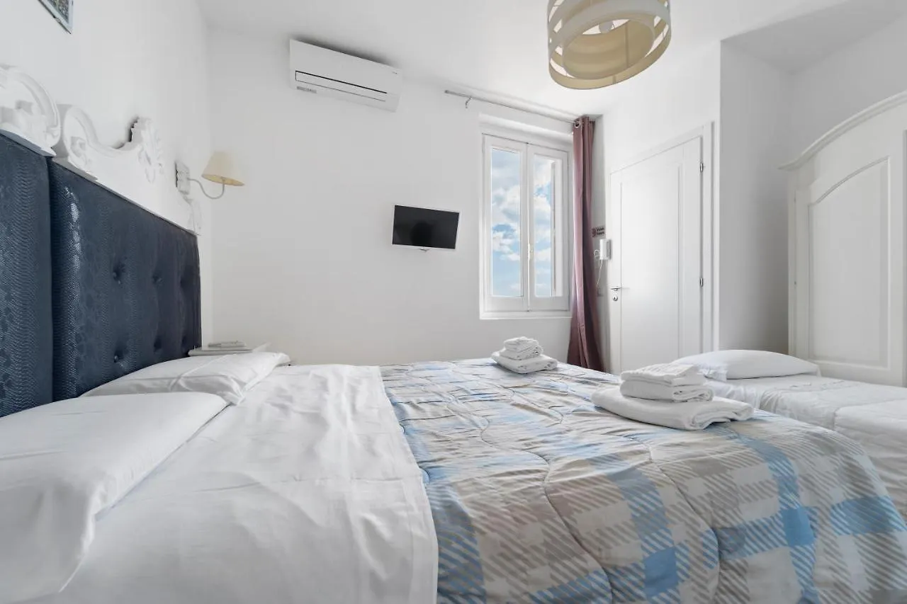 Domus Karalis Hotel Cagliari 0*,  Italy